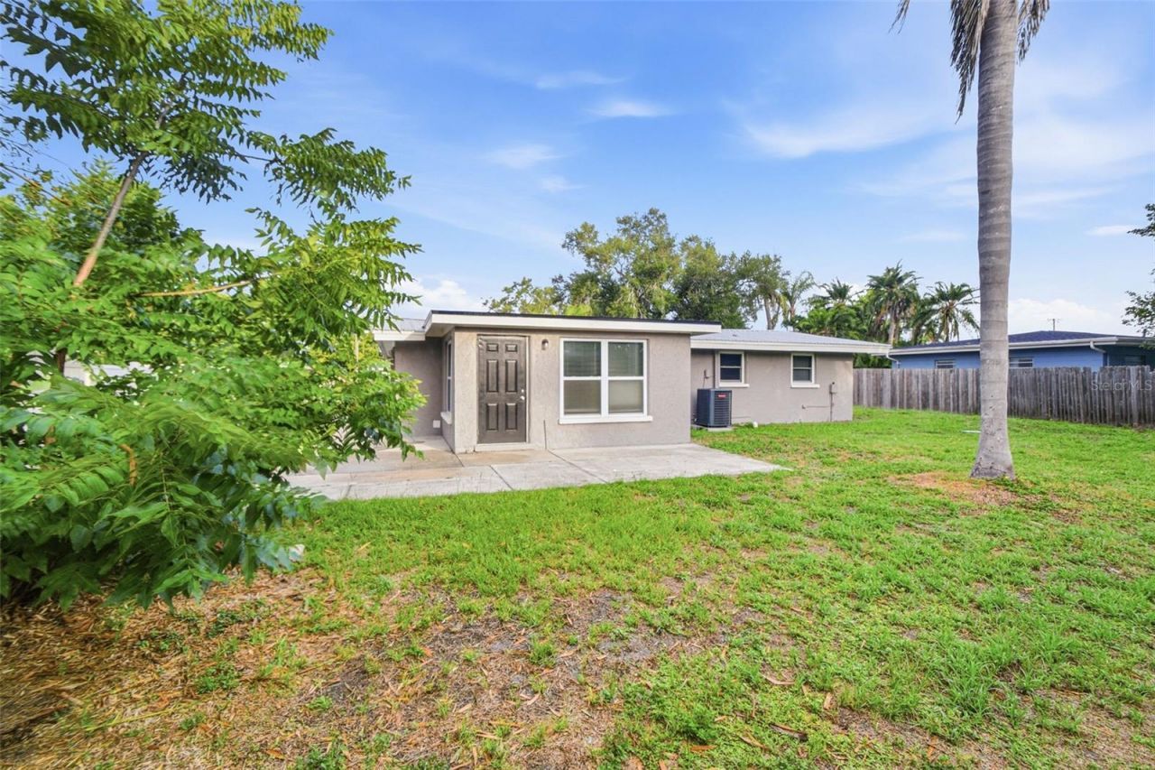 5917 Olive Avenue, Sarasota, FL 34231 Photo