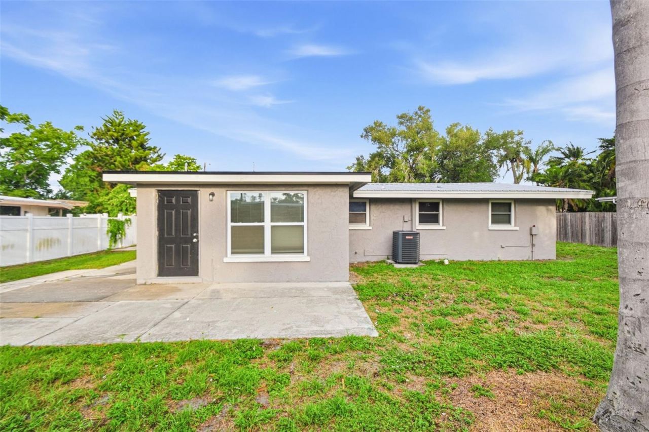 5917 Olive Avenue, Sarasota, FL 34231 Photo