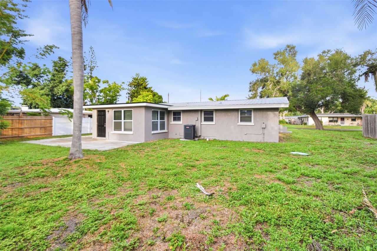 5917 Olive Avenue, Sarasota, FL 34231 Photo