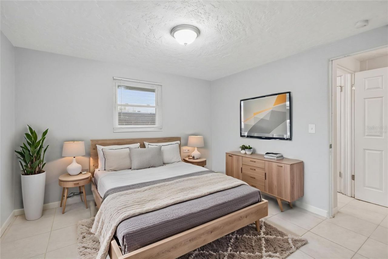 5917 Olive Avenue, Sarasota, FL 34231 Photo