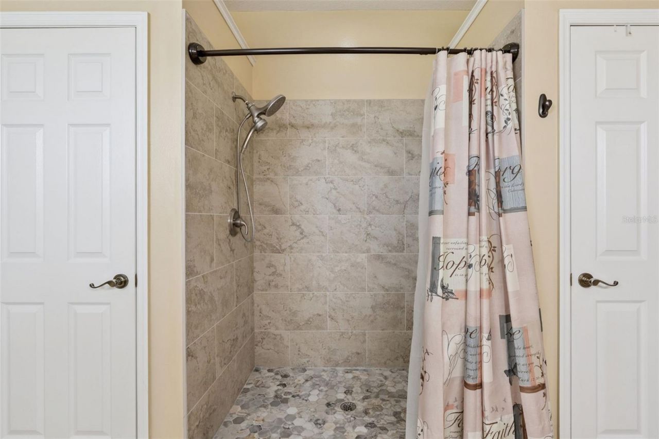 13429 Falcon Pointe Drive, Orlando, FL 32837 Photo