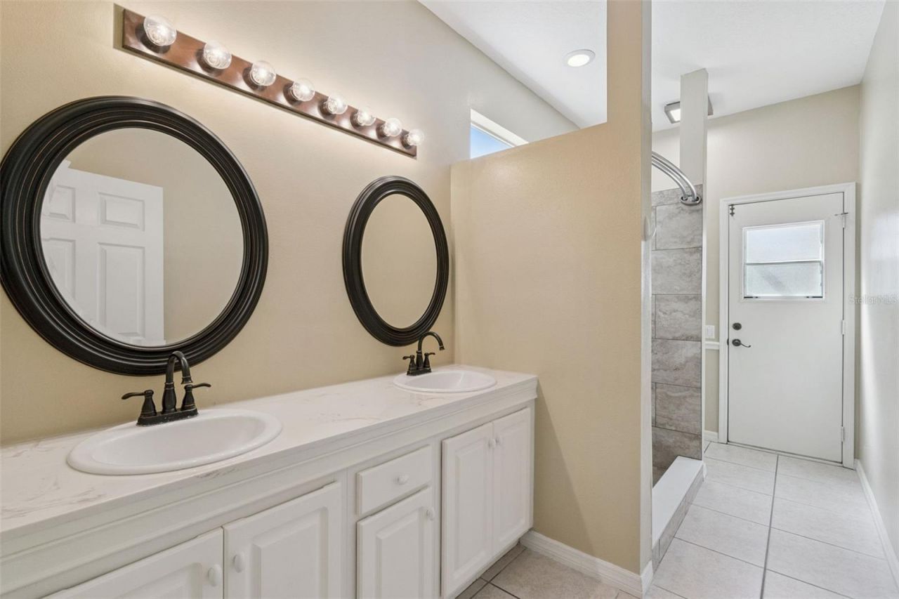 13429 Falcon Pointe Drive, Orlando, FL 32837 Photo