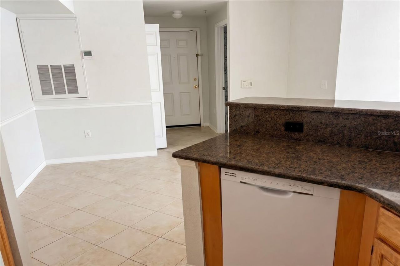 3344 Corona Village Way, Unit 205, Orlando, FL 32835 Photo