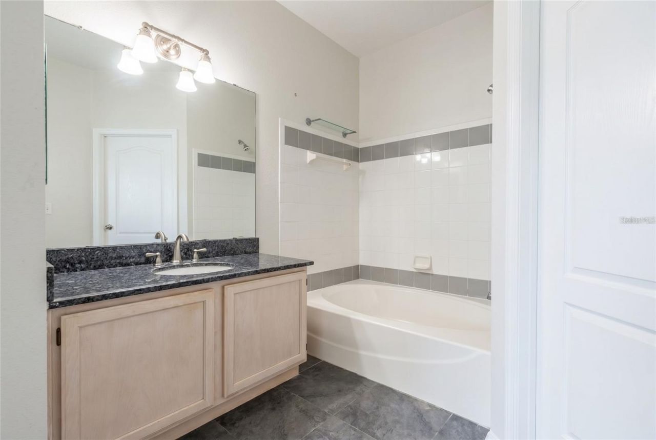 3344 Corona Village Way, Unit 205, Orlando, FL 32835 Photo
