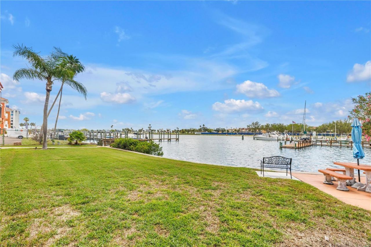 10375 Paradise Boulevard, Unit 51, Treasure Island, FL 33706 Photo