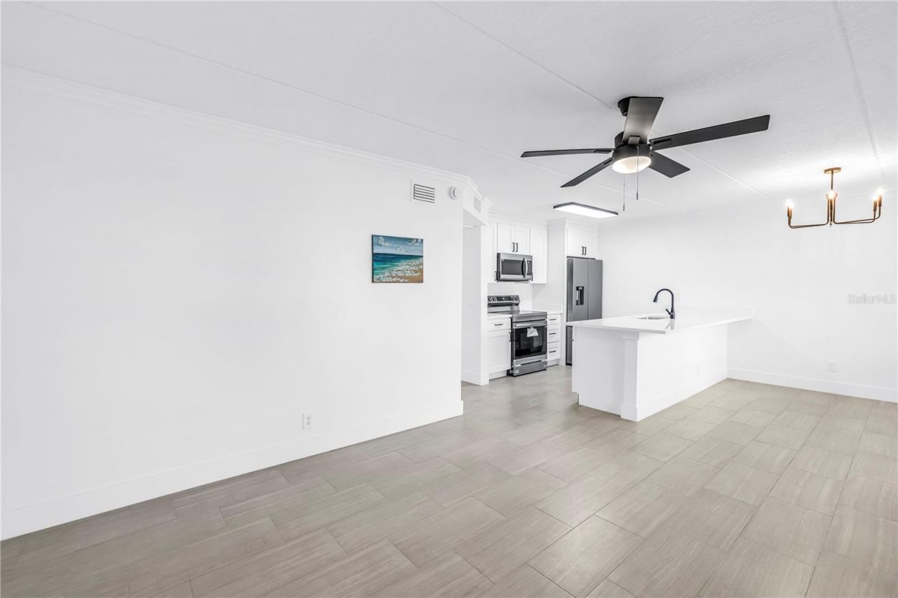 10375 Paradise Boulevard, Unit 51, Treasure Island, FL 33706 Photo
