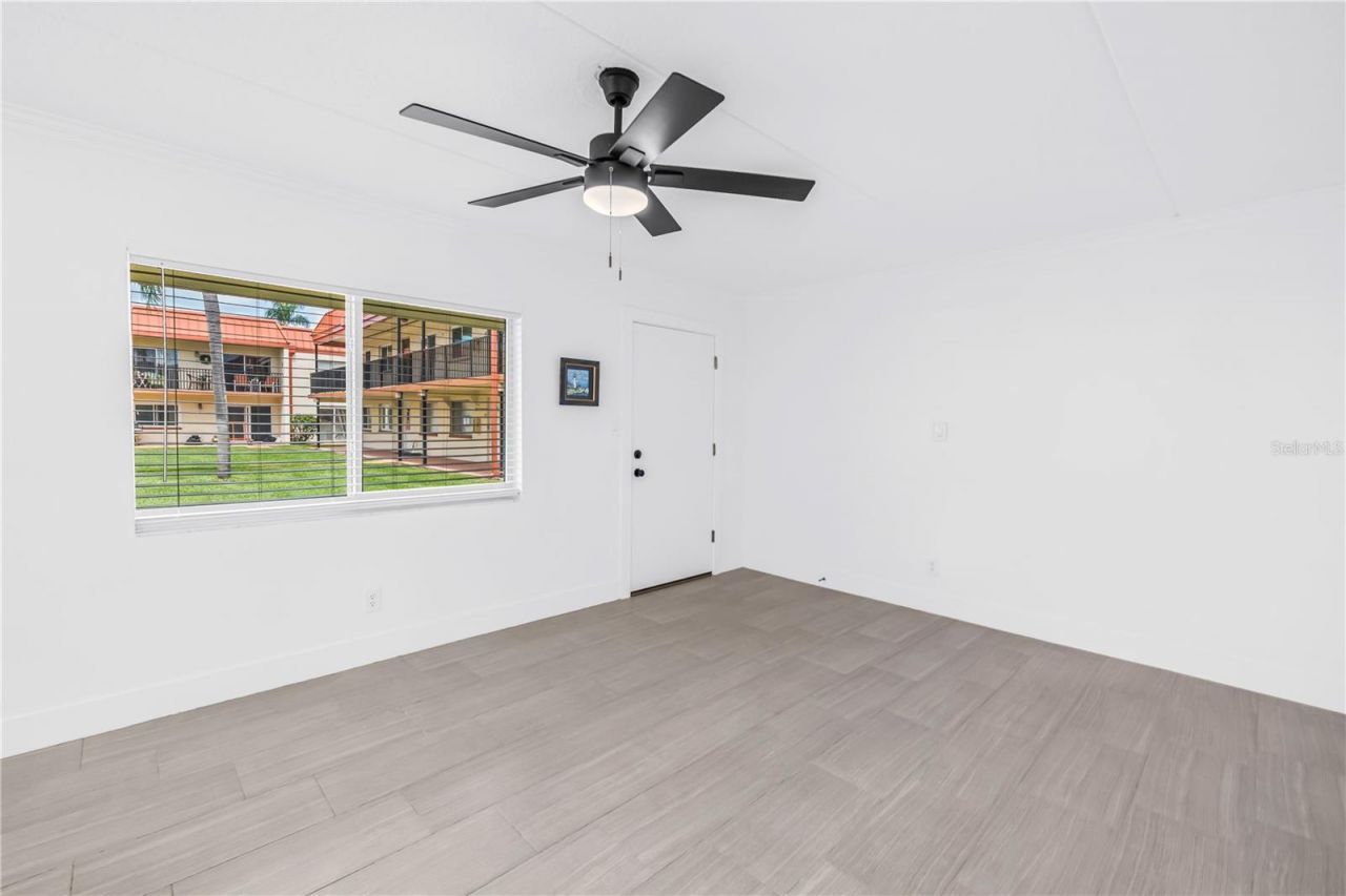 10375 Paradise Boulevard, Unit 51, Treasure Island, FL 33706 Photo