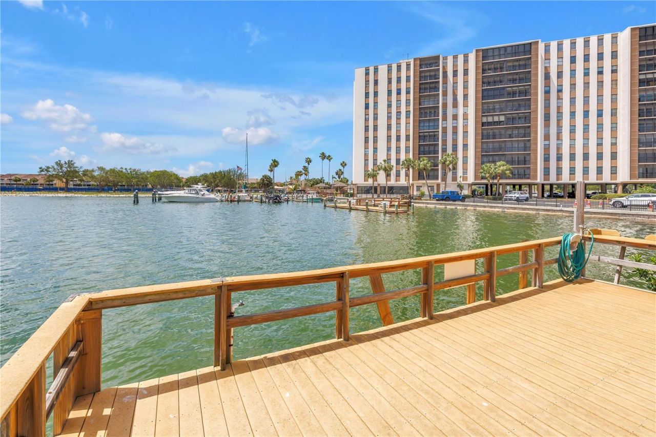 10375 Paradise Boulevard, Unit 51, Treasure Island, FL 33706 Photo