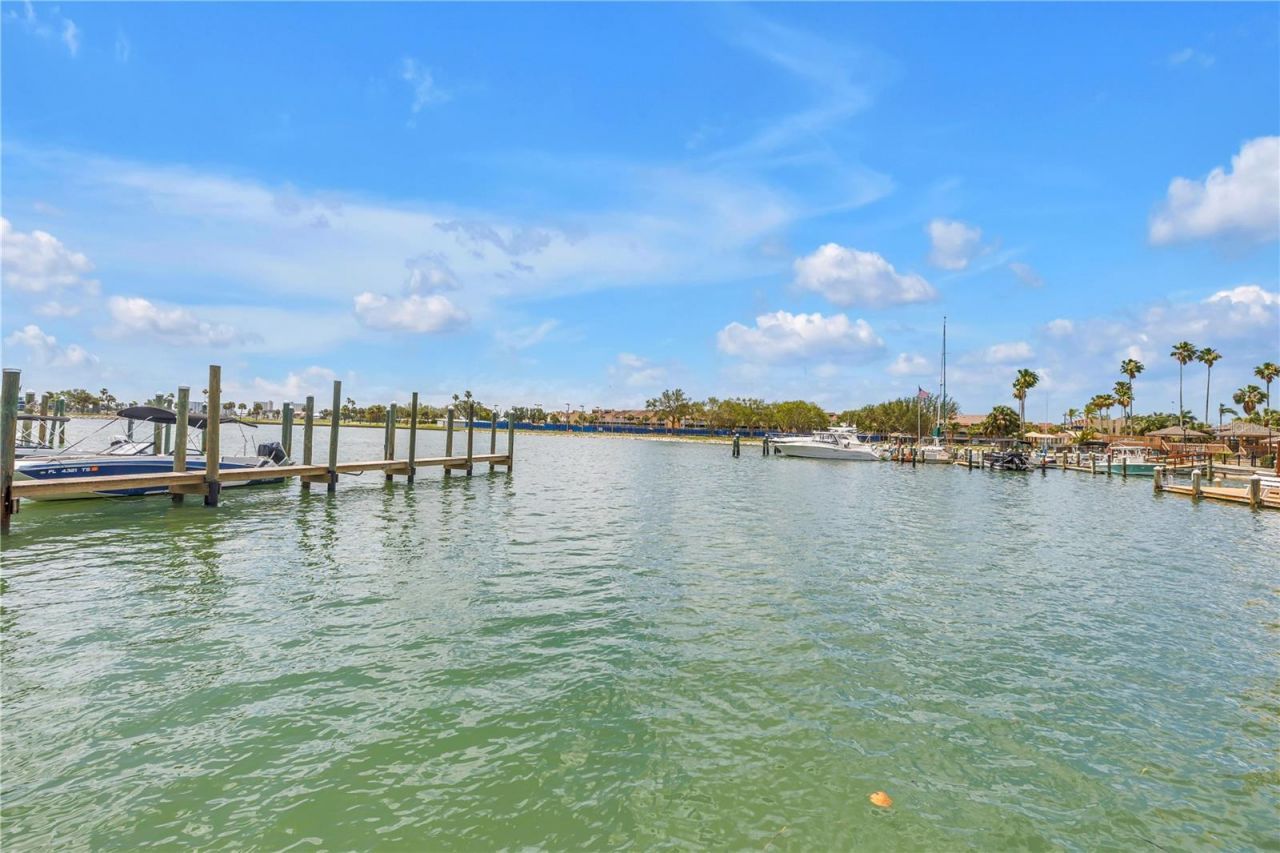 10375 Paradise Boulevard, Unit 51, Treasure Island, FL 33706 Photo