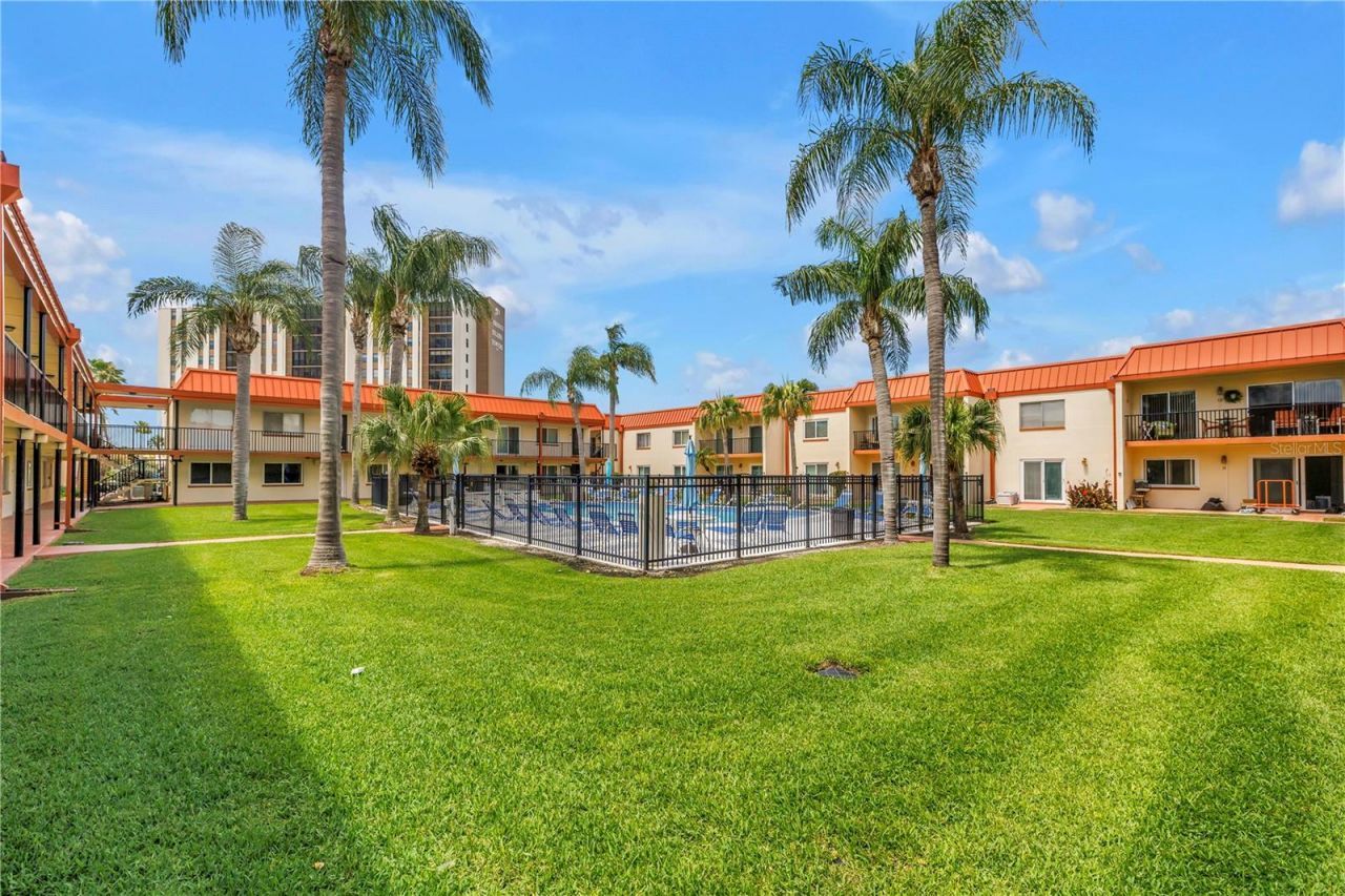 10375 Paradise Boulevard, Unit 51, Treasure Island, FL 33706 Photo