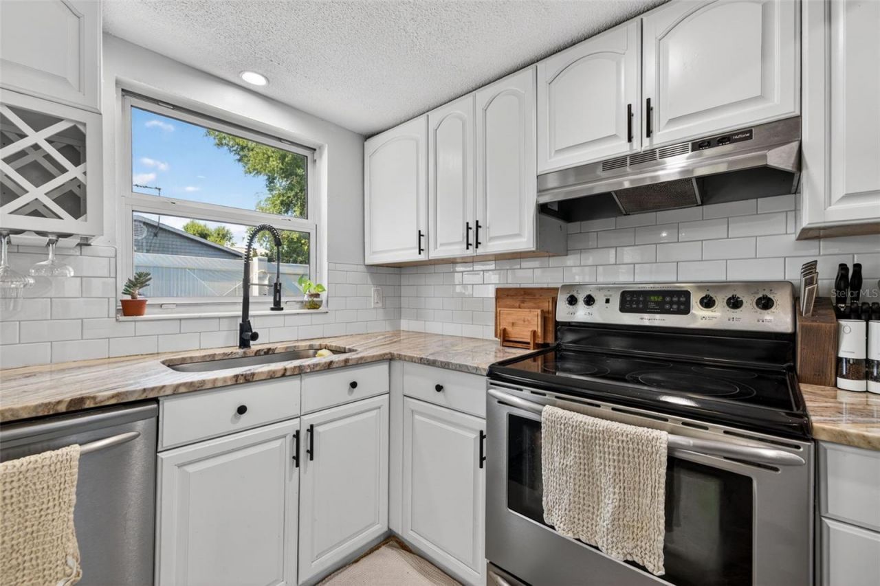4750 39th Avenue N, Saint Petersburg, FL 33714 Photo