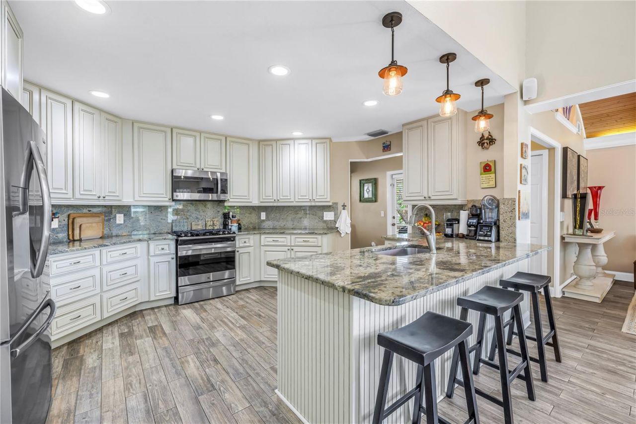 2269 Kent Drive, Largo, FL 33774 Photo