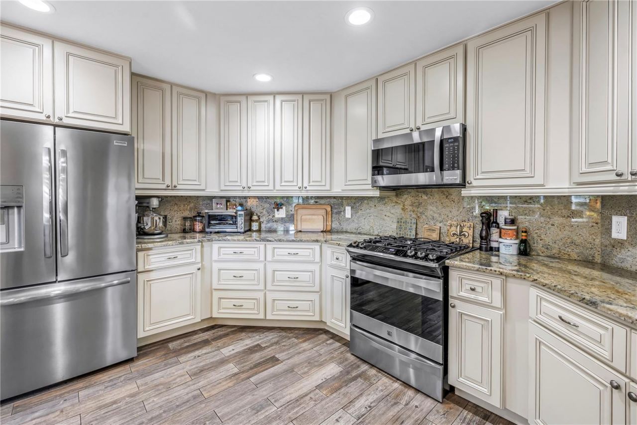 2269 Kent Drive, Largo, FL 33774 Photo