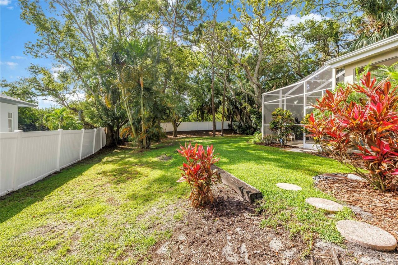2269 Kent Drive, Largo, FL 33774 Photo
