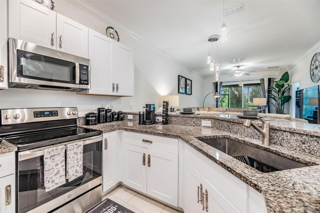 6748 Ripple Pond Loop, Zephyrhills, FL 33541 Photo