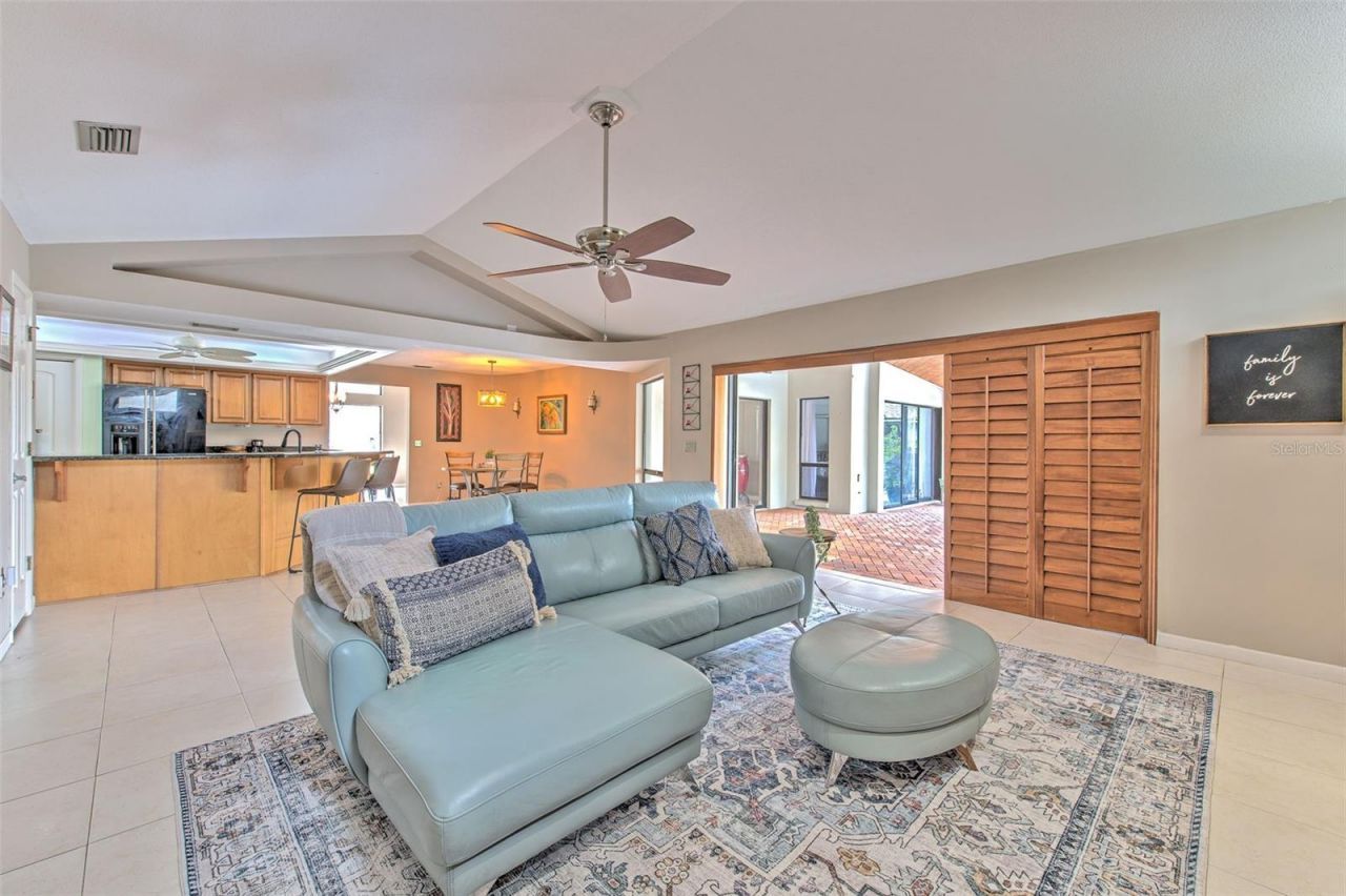 3816 Buckingham Loop Drive, Valrico, FL 33594 Photo