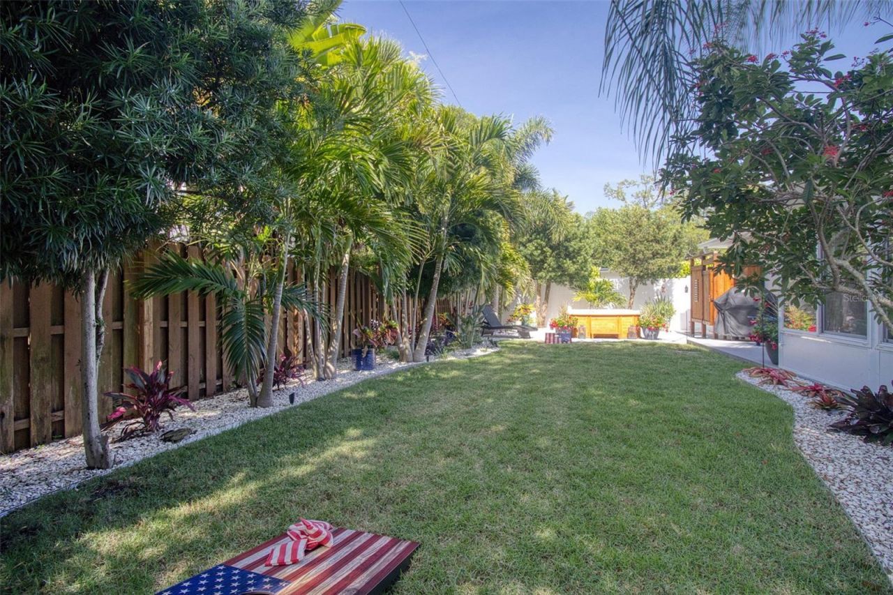128 Edgewater Terrace, Dunedin, FL 34698 Photo