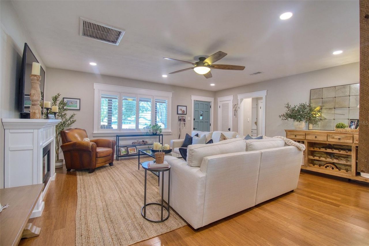 128 Edgewater Terrace, Dunedin, FL 34698 Photo