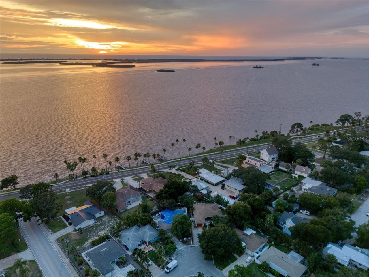 128 Edgewater Terrace, Dunedin, FL 34698 Photo