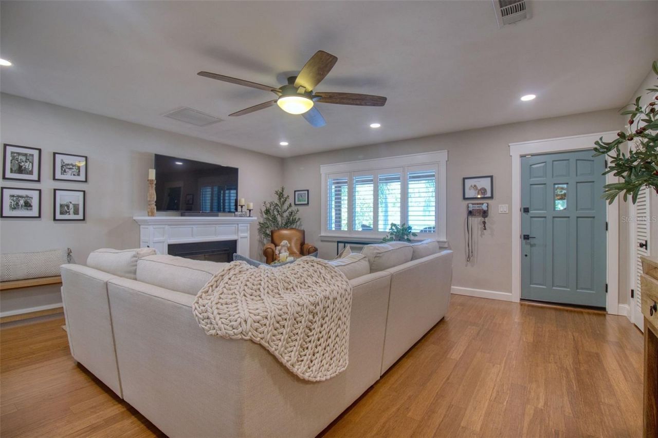 128 Edgewater Terrace, Dunedin, FL 34698 Photo