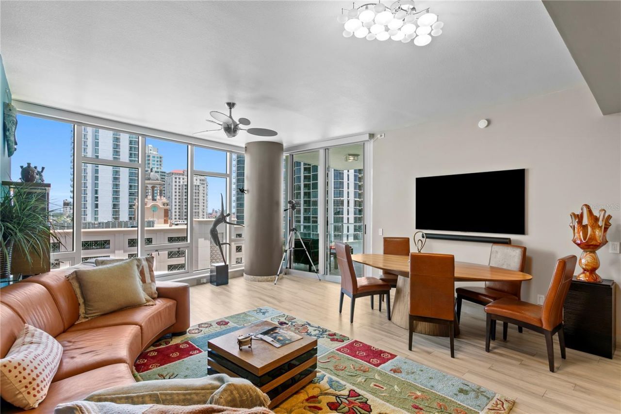 175 1st Street S, Unit 1101, Saint Petersburg, FL 33701 Photo