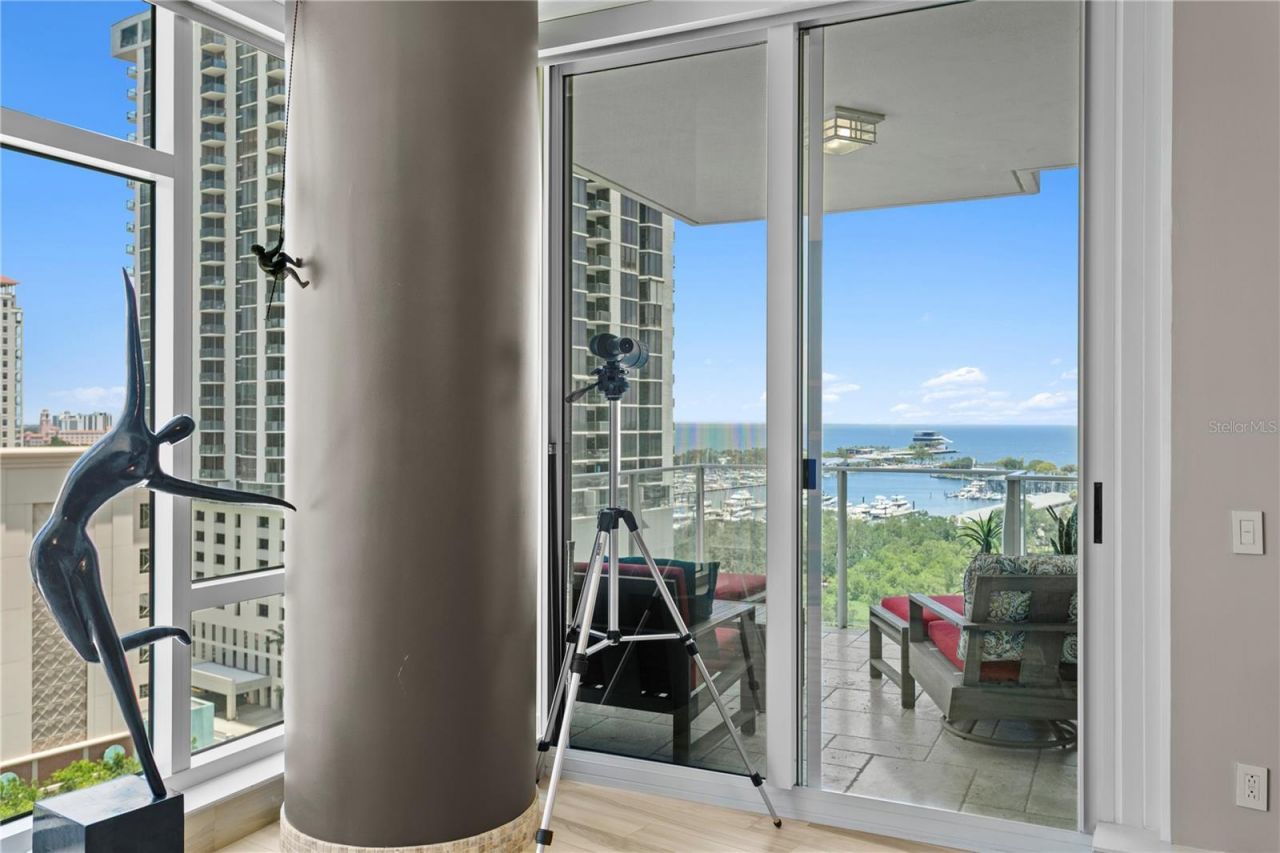 175 1st Street S, Unit 1101, Saint Petersburg, FL 33701 Photo