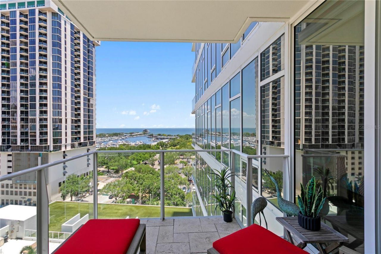 175 1st Street S, Unit 1101, Saint Petersburg, FL 33701 Photo