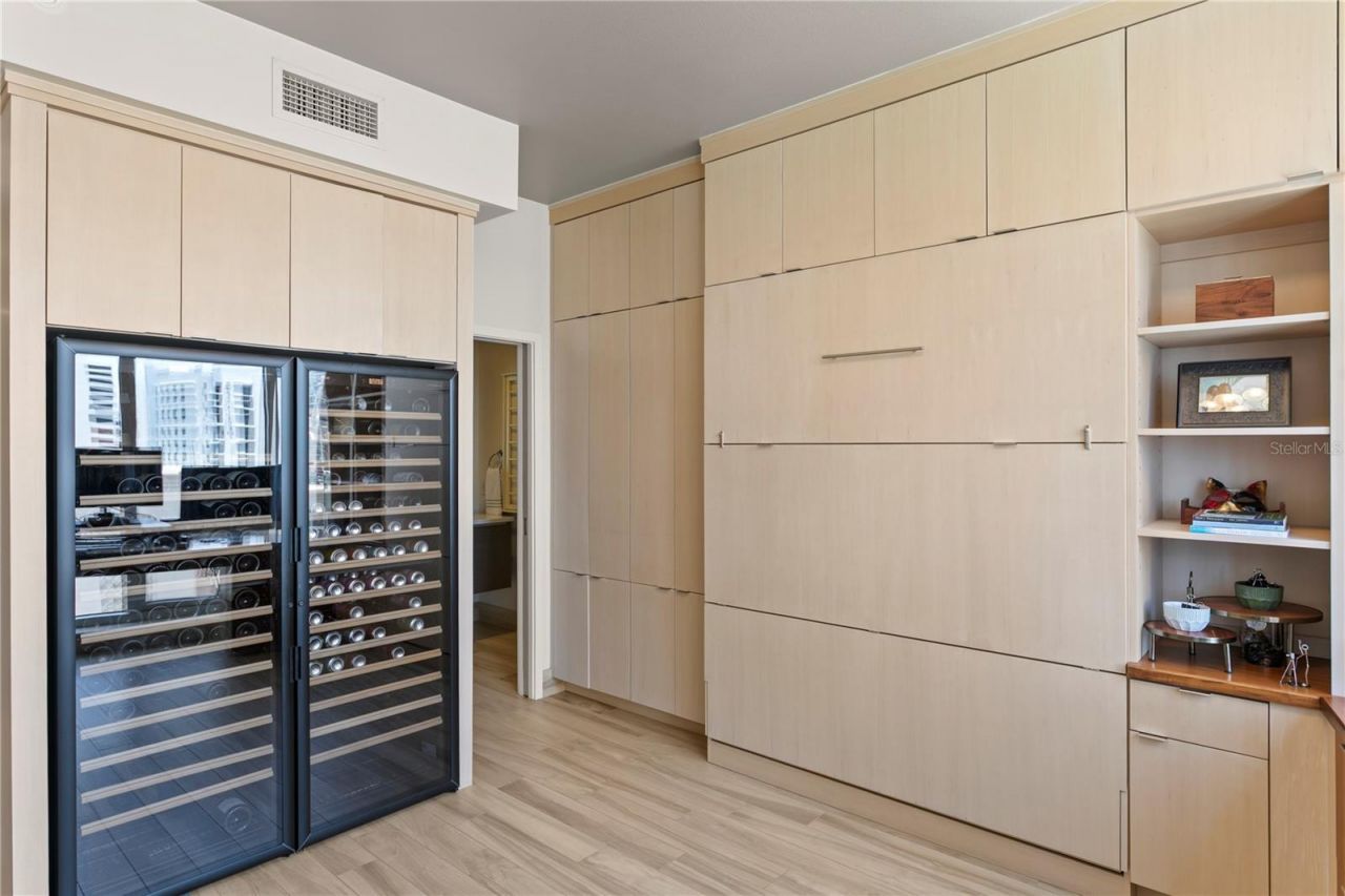 175 1st Street S, Unit 1101, Saint Petersburg, FL 33701 Photo