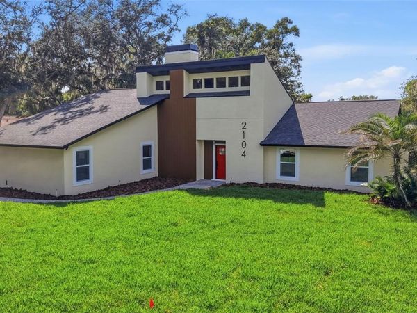2104 DOEFIELD COURT, VALRICO, FL 33596