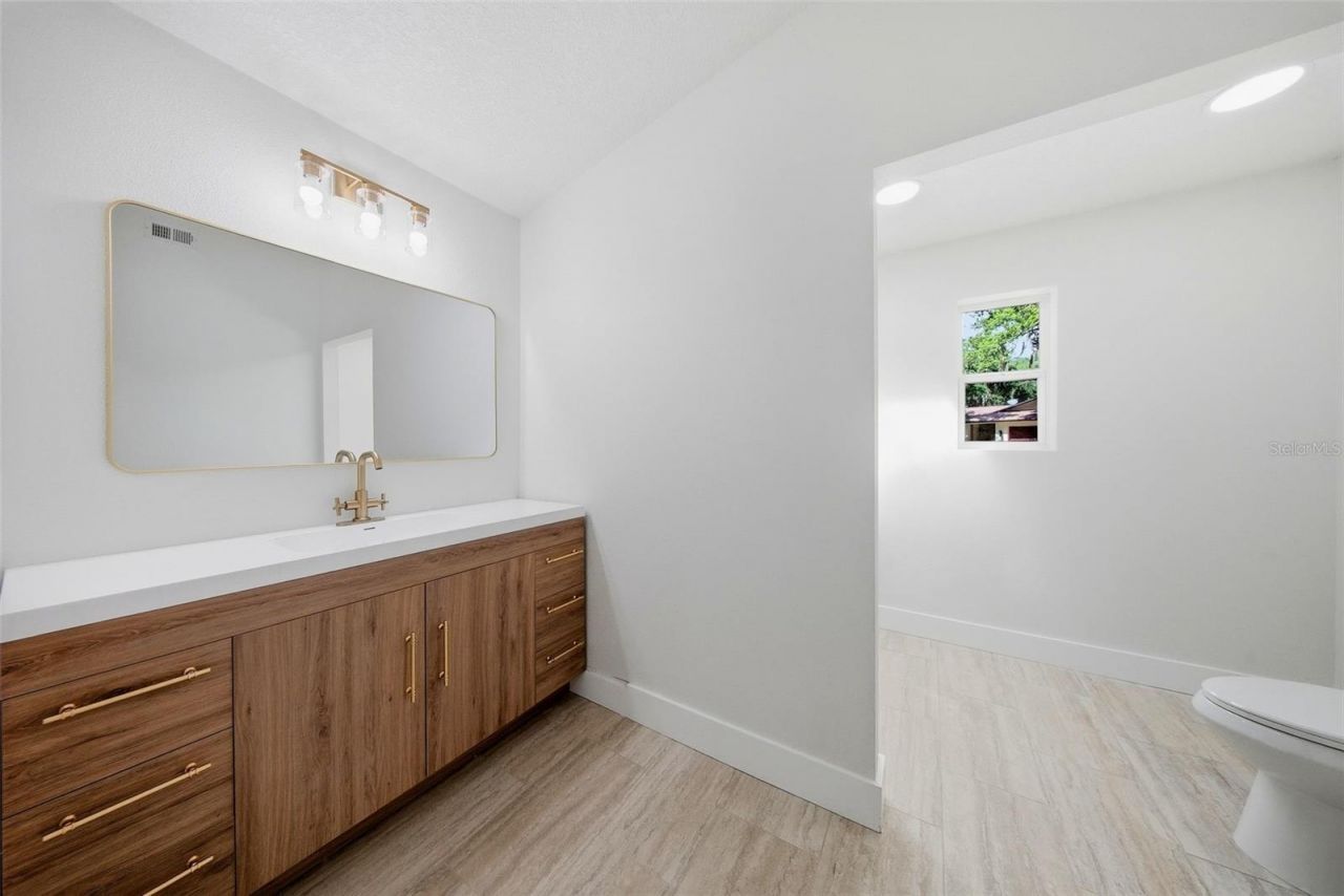 2104 Doefield Court , Valrico, FL 33596 Photo