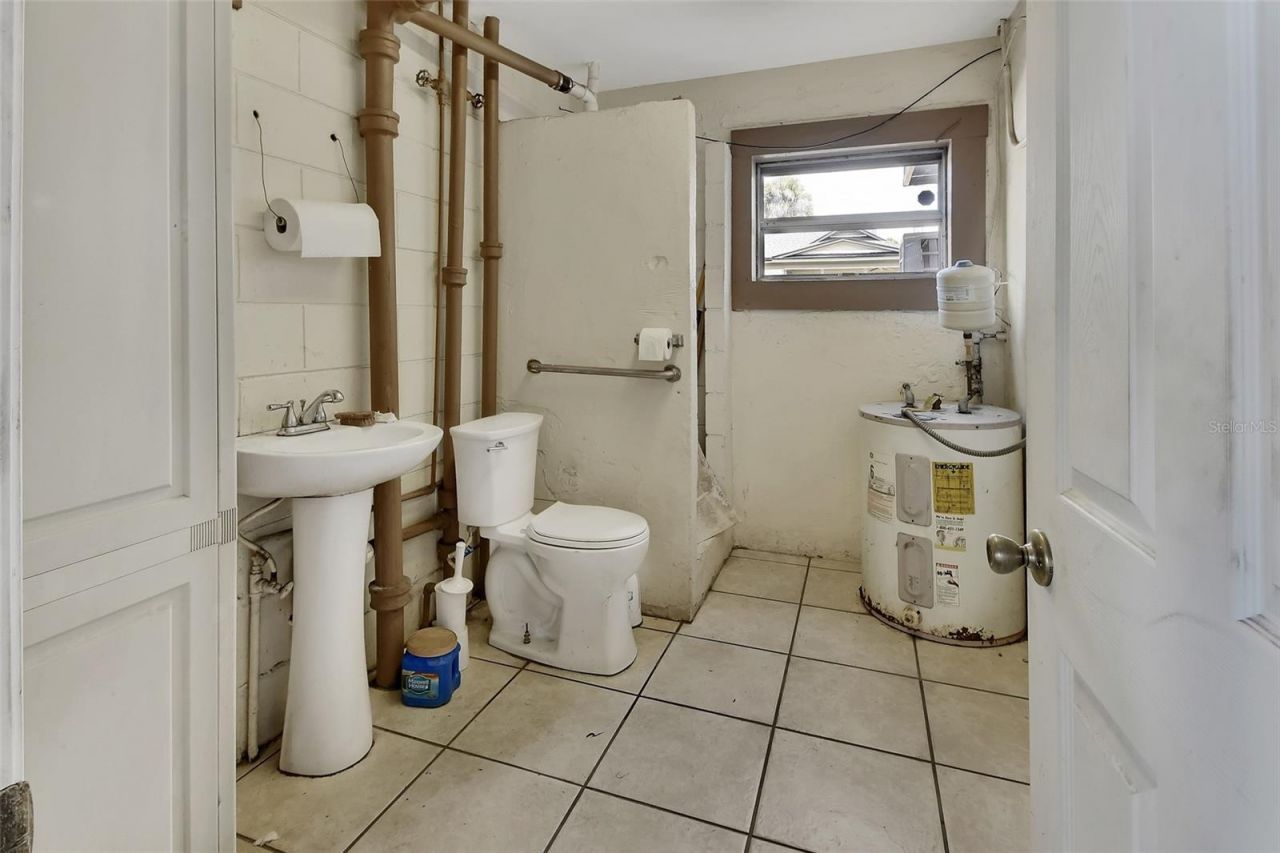309 S Florida Avenue, Deland, FL 32720 Photo