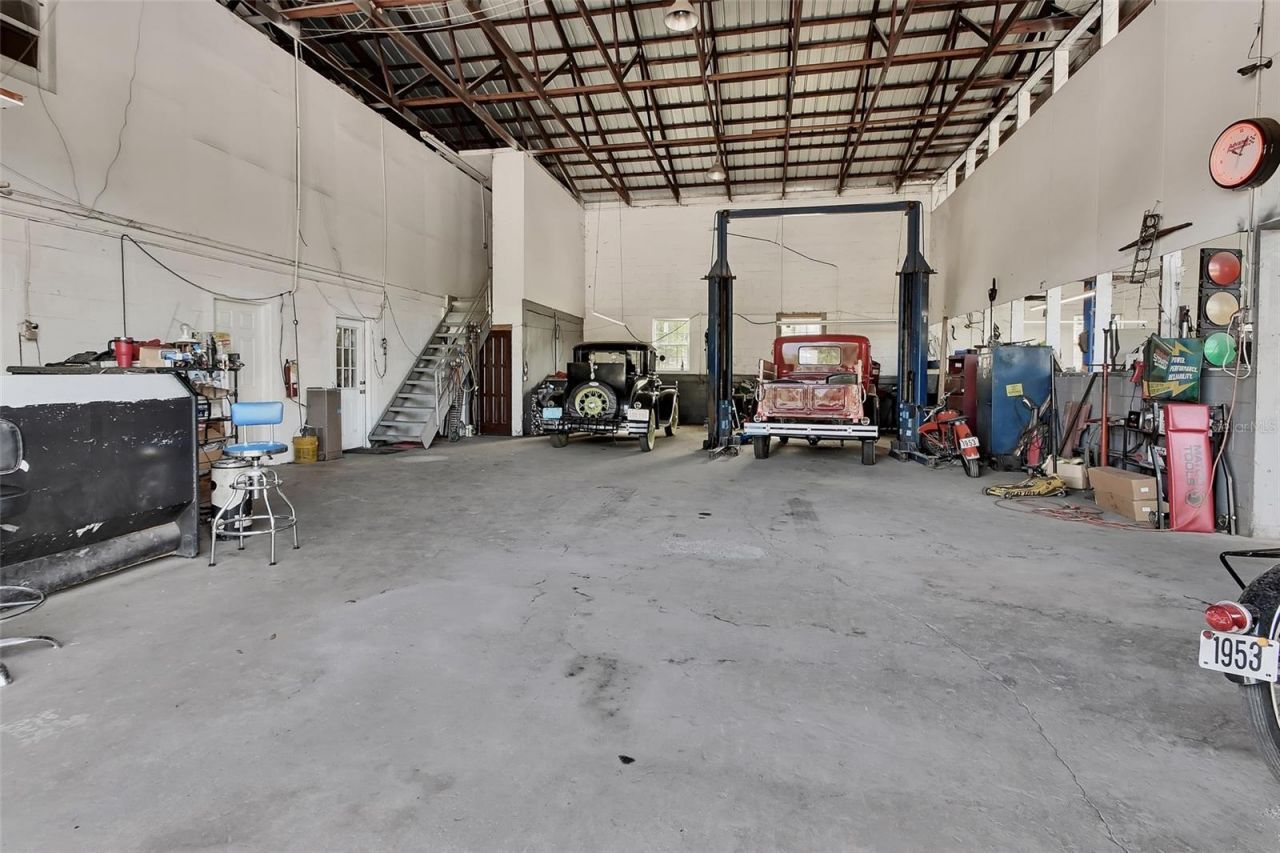 309 S Florida Avenue, Deland, FL 32720 Photo