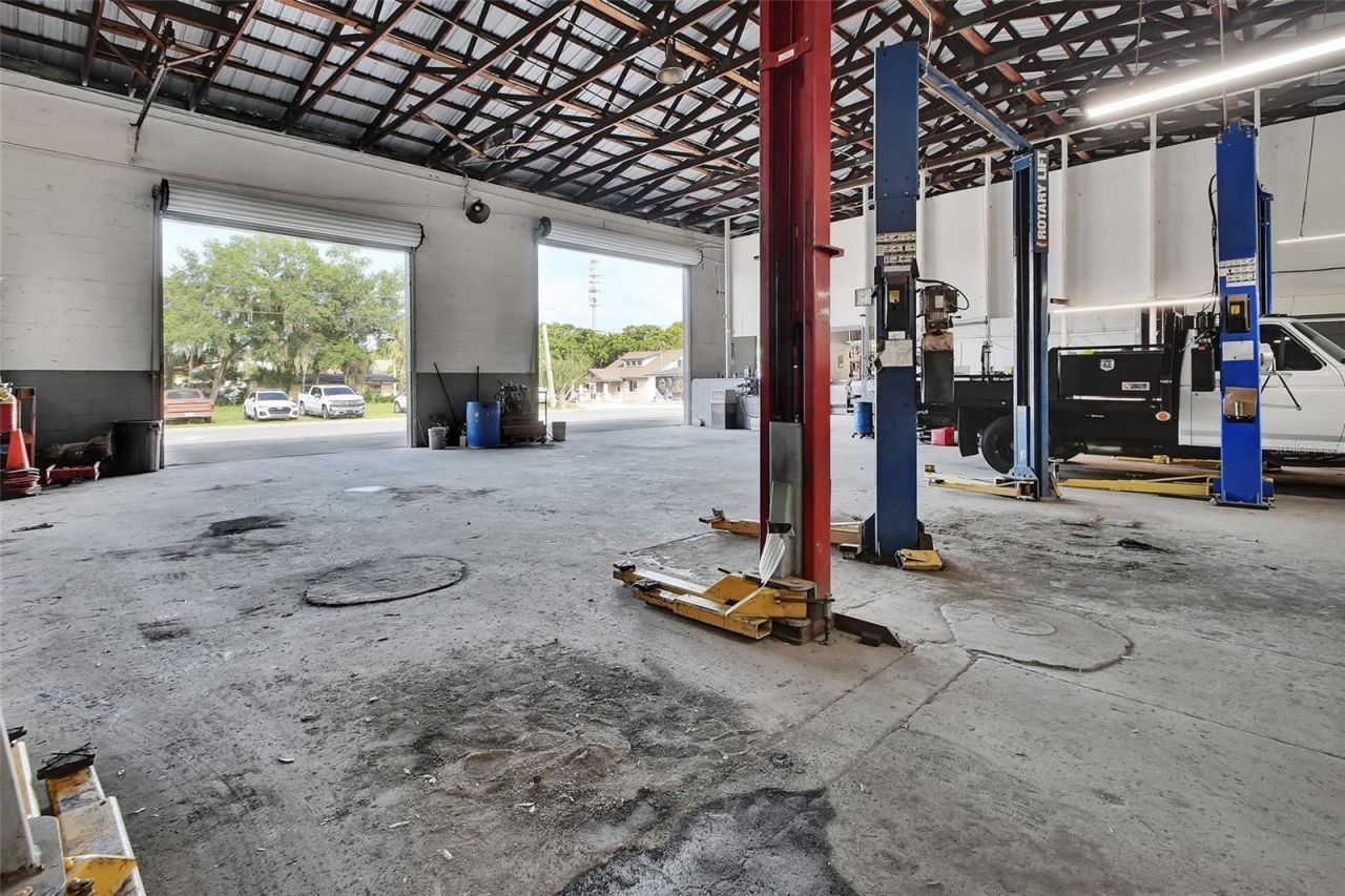 309 S Florida Avenue, Deland, FL 32720 Photo