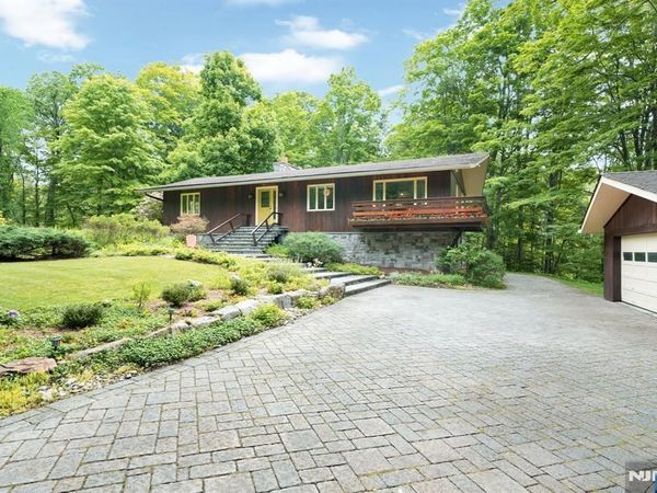 235 Brook Valley Road, Montville Township, NJ 07082