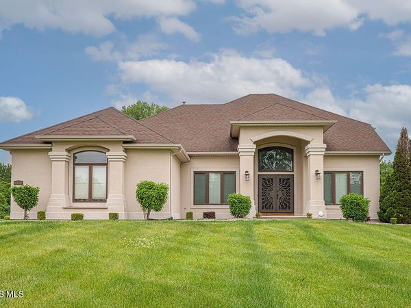 8206 Nebraska Avenue, Toledo, OH 43617