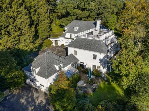 3 Israel Townsend Hill, Armonk, NY 10504