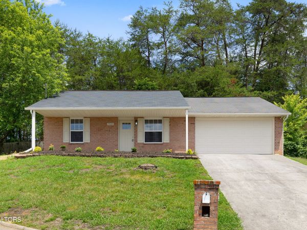 7545 Lyle Bend Lane, Knoxville, TN 37918