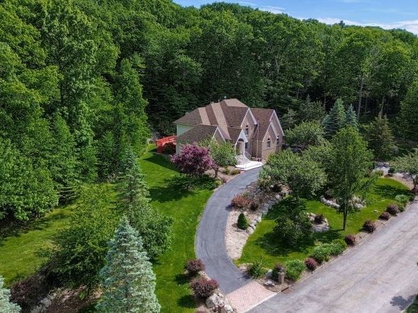 26 Stonehedge Dr, Hardyston, NJ 07460