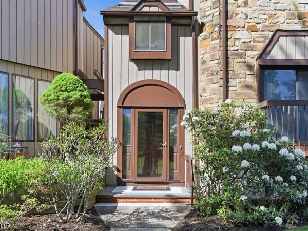 15 Delbarton Ct, Washington, NJ 07840