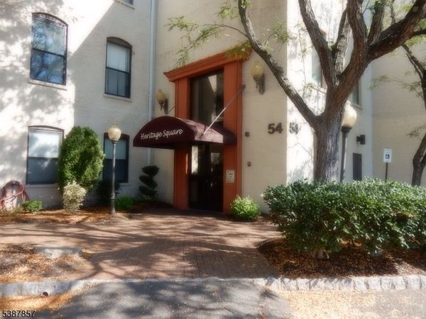 54 W Cherry St, Rahway, NJ 07065