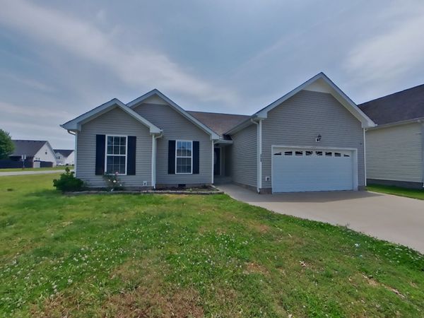 3749 Nadia Dr , Clarksville, TN 37040