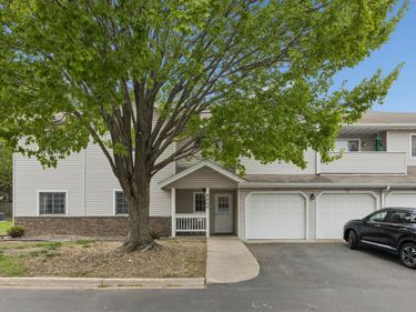 4050 Maureen Drive NE, Unit 101NE, Columbia Heights, MN 55421