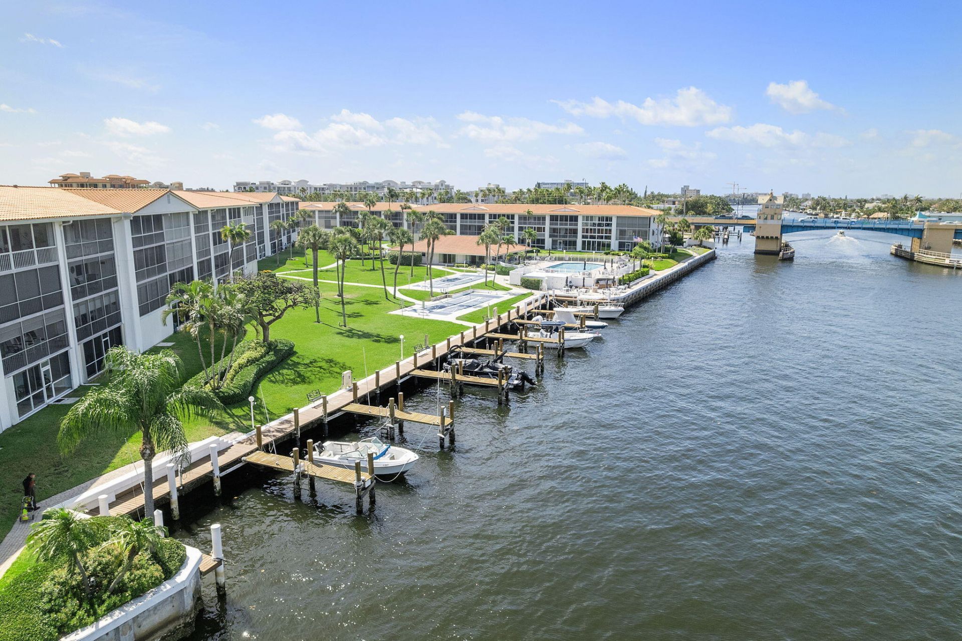 101 NE 19th Avenue, Unit 208, Deerfield Beach, FL 33441 Photo