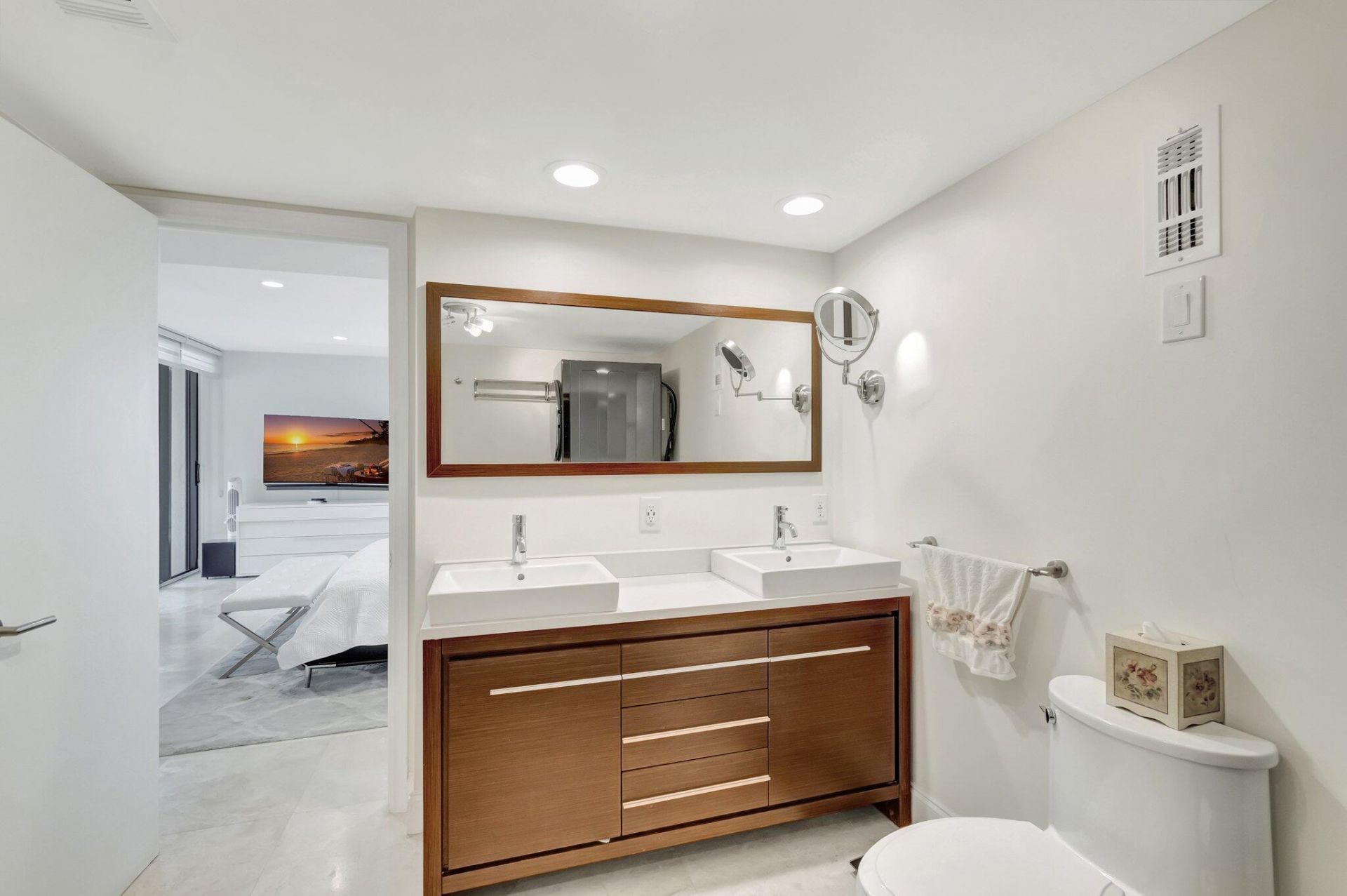 5550 N Ocean Drive, Unit 10d, Singer Island, FL 33404 Photo