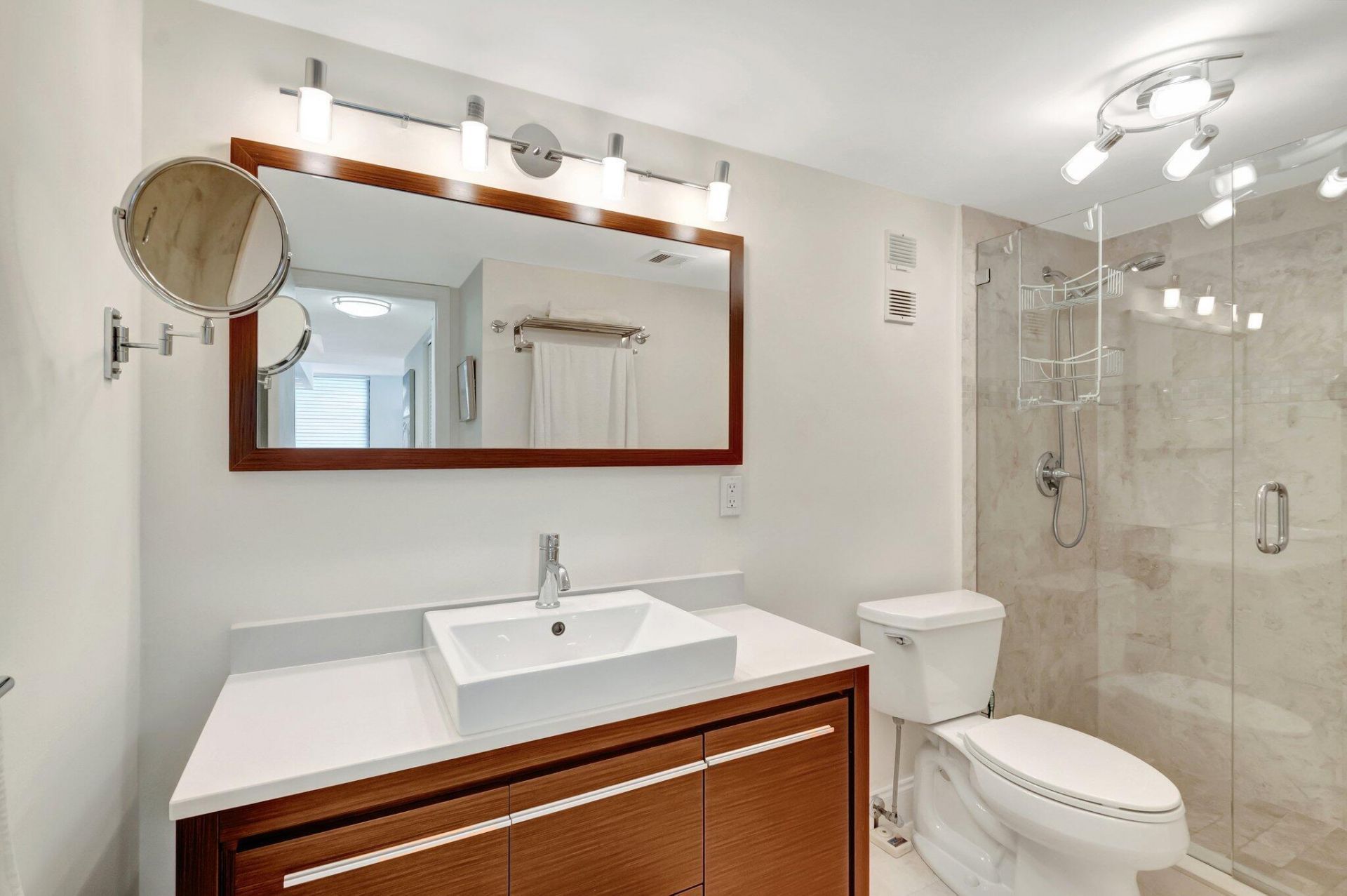 5550 N Ocean Drive, Unit 10d, Singer Island, FL 33404 Photo