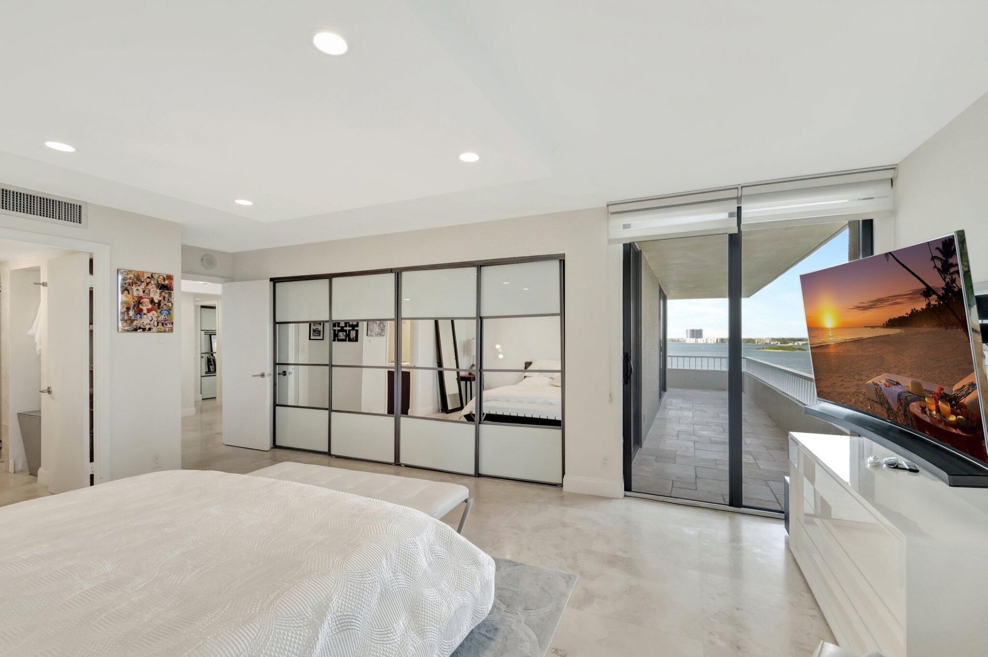 5550 N Ocean Drive, Unit 10d, Singer Island, FL 33404 Photo