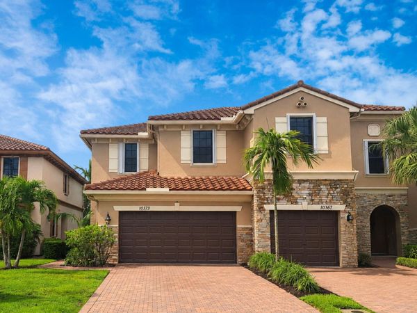 10373 Wellington Parc Drive, Wellington, FL 33449