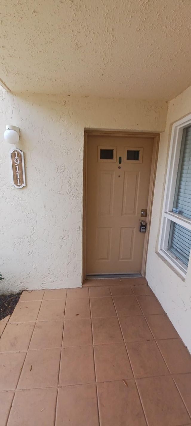 19111 Glenmoor Drive, West Palm Beach, FL 33409 Photo