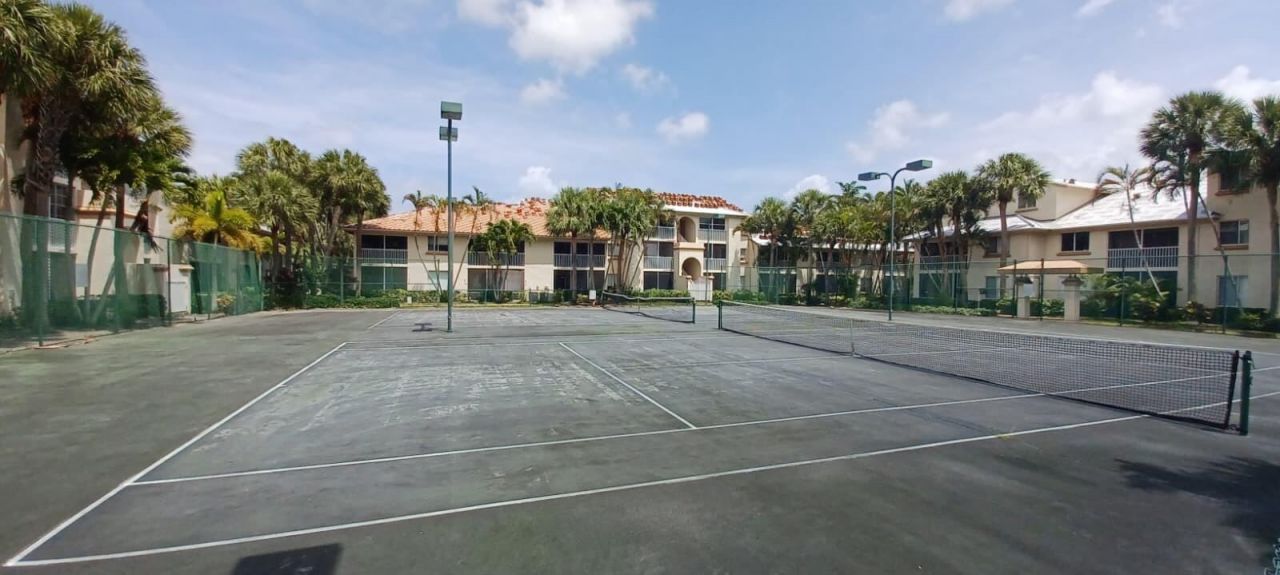 19111 Glenmoor Drive, West Palm Beach, FL 33409 Photo