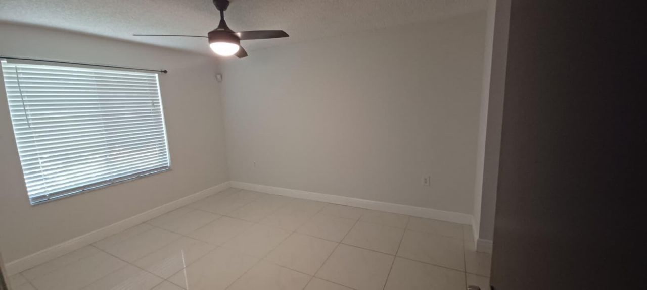 19111 Glenmoor Drive, West Palm Beach, FL 33409 Photo